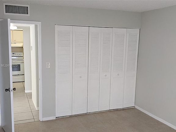 4th image of 8870 Fontainebleau Blvd APT 507