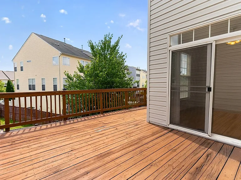 2347 Battery Hill Cir — Photo 14