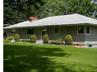 24 Manning St, Calais, ME 04619