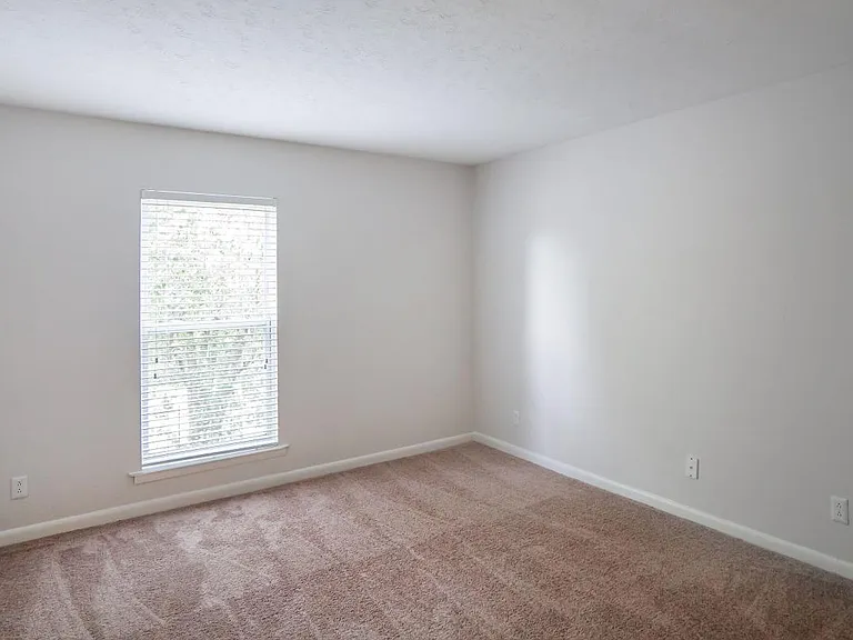 Chase Cove Apartments — Photo 146