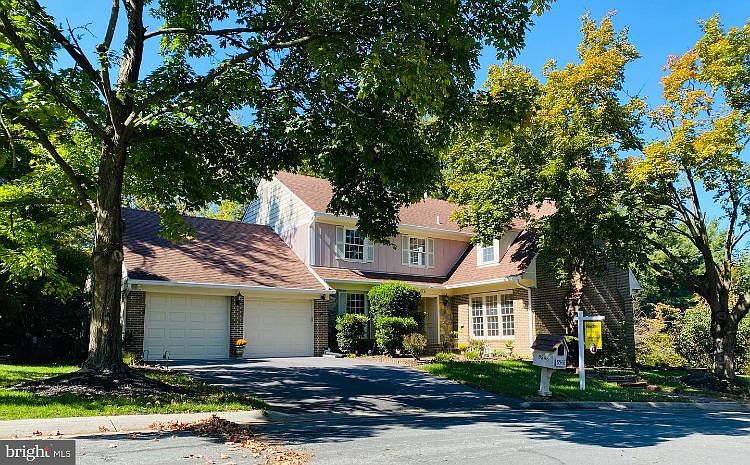 1st image of 9548 Fox Hollow Dr