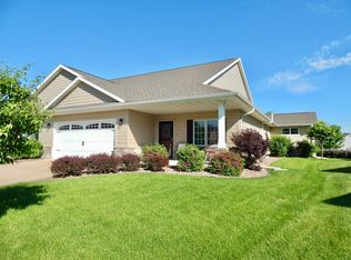 940 Charles Ct, Onalaska, WI 54650