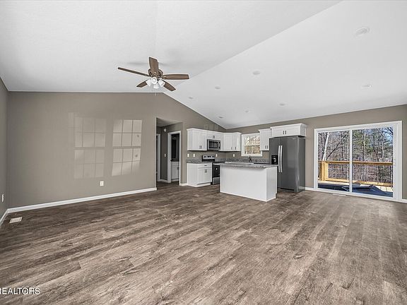 3rd image of 913 Kemah Ln #392