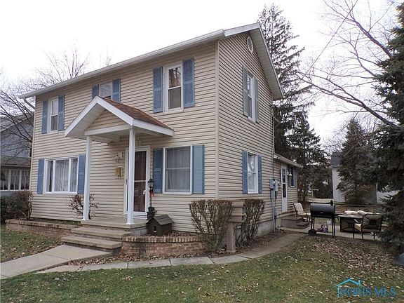 2nd image of 206 S 2nd St