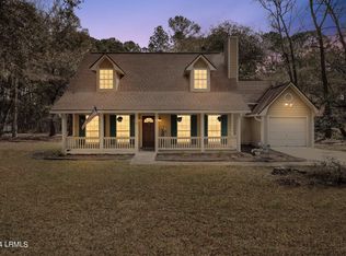 10 Walnut Hill St, Beaufort, SC 29907
