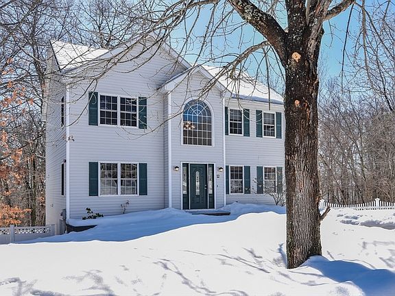 2nd image of 12 Scotland Heights Rd