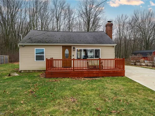 4454 Lake Rd E, Geneva, OH 44041