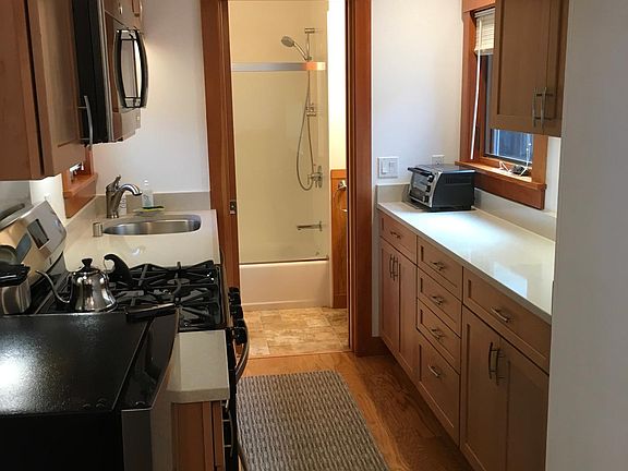 3rd image of 4226 22nd St