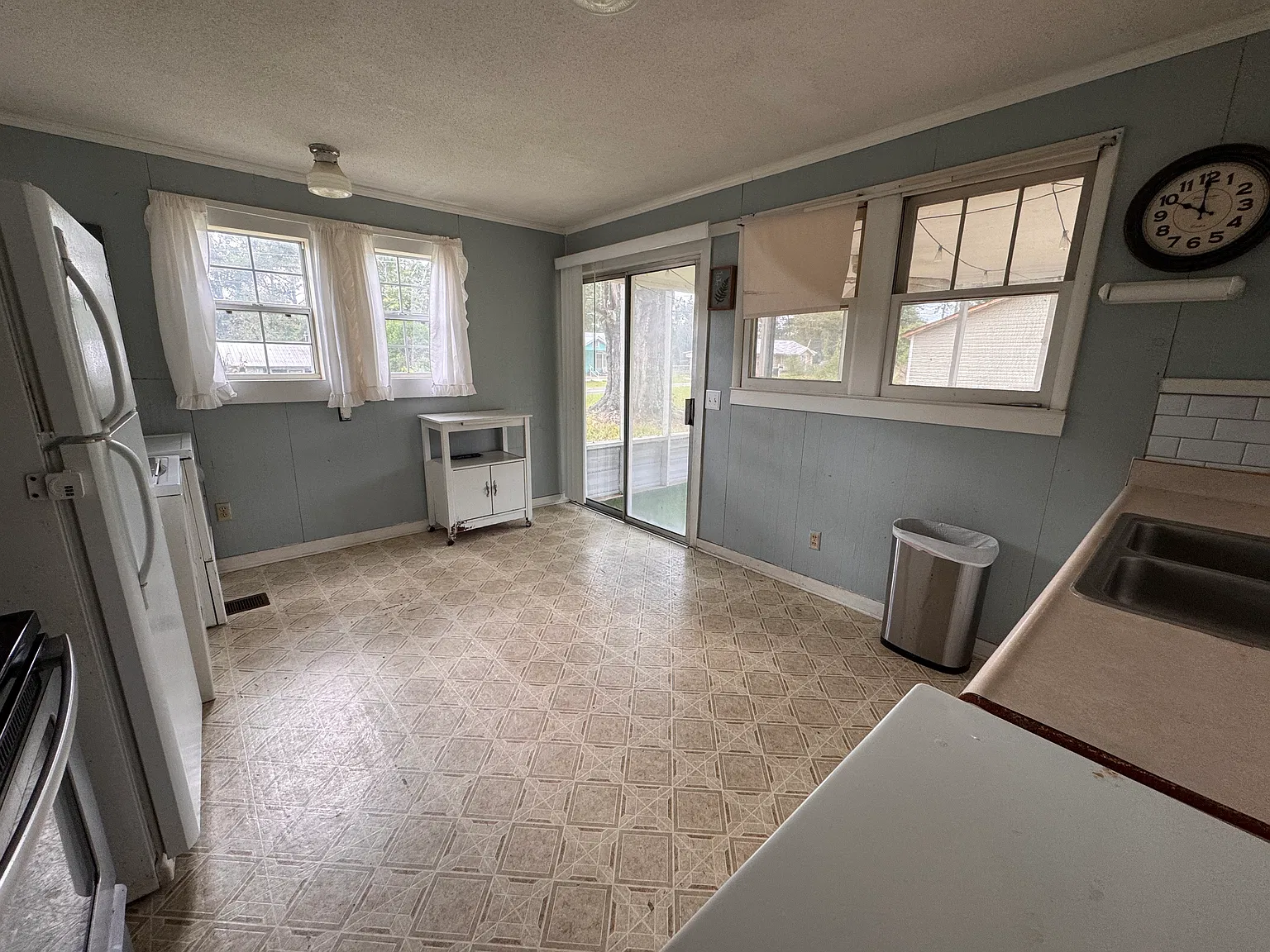 2 bed, 800 sqft, $900 — Photo 3