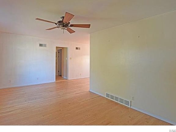 4th image of 7955 Aldershot Dr