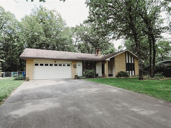 2nd image of 37 Kensington Dr