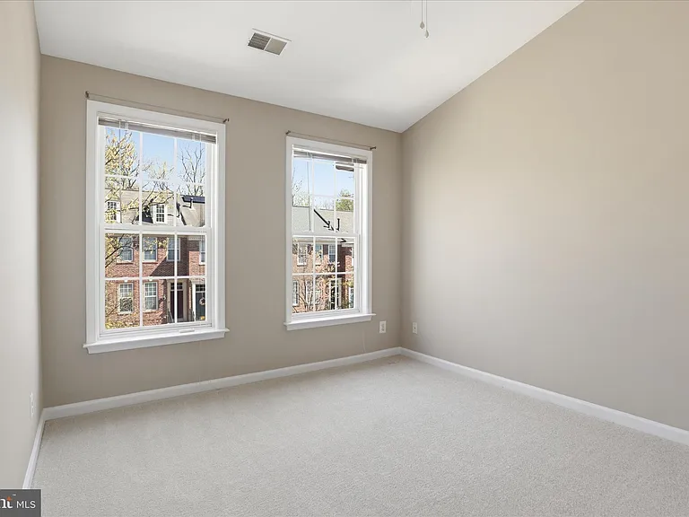 12872 Fair Valley Ct — Photo 16