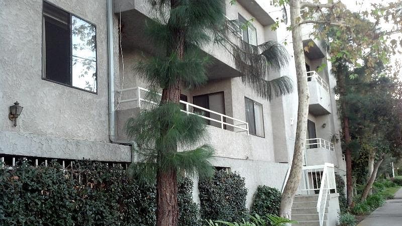 1st image of 17800 Burbank Blvd APT 103