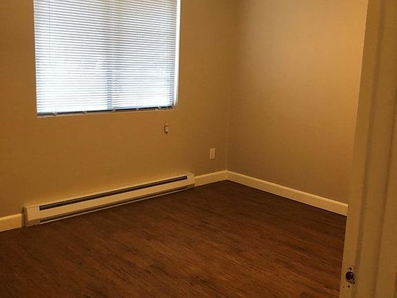 5th image of 822 W Mansfield Ave #822