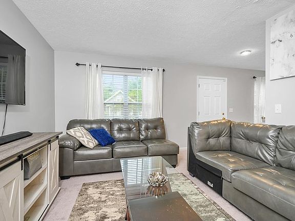 5th image of 1142 Cedar Ave