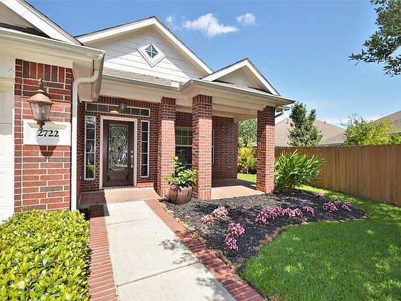 3rd image of 2722 San Marco Ln