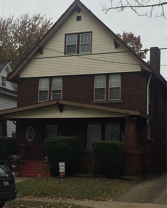 1st image of 1136 W 26th St