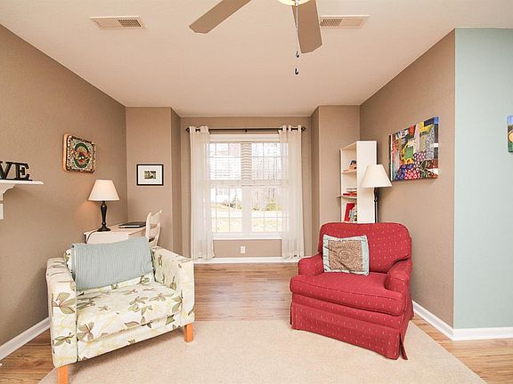 5th image of 59 Delaney Dr
