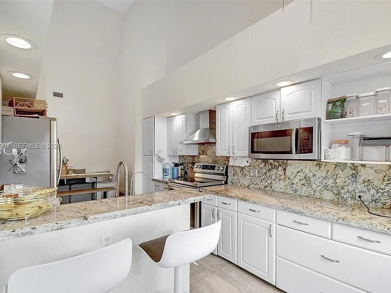 16339 Malibu Dr #22 — Photo 18