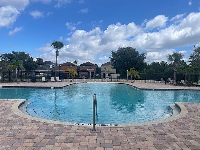 Community resort pool-2