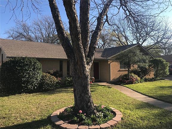 2nd image of 2514 Glen Ct