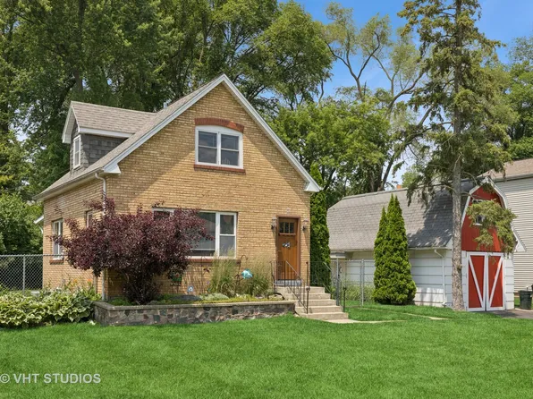 415 W North Blvd, McHenry, IL 60051