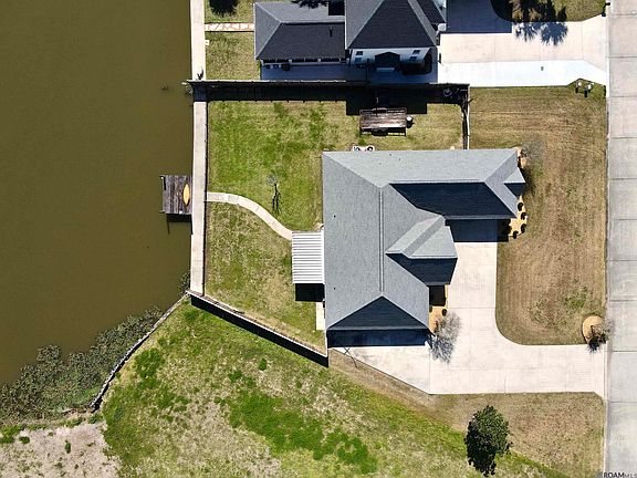 2nd image of 1005 Woodview Dr