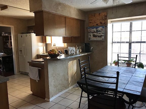 2nd image of 1220 Melony Ln