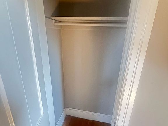 4th image of 345 N Potomac St APT D