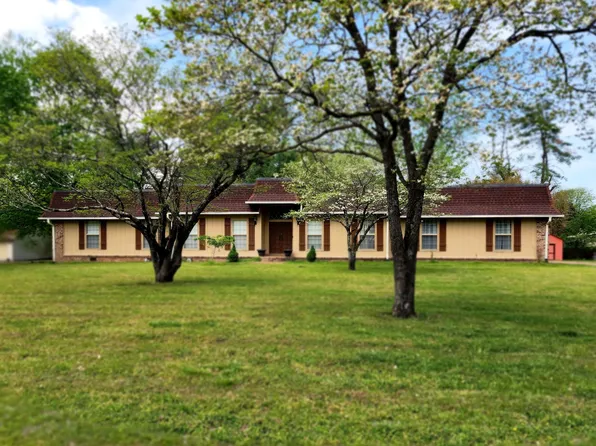 5017 Twin Lakes Dr, Old Hickory, TN 37138