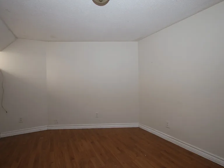 554 McLeod St #1 — Photo 11