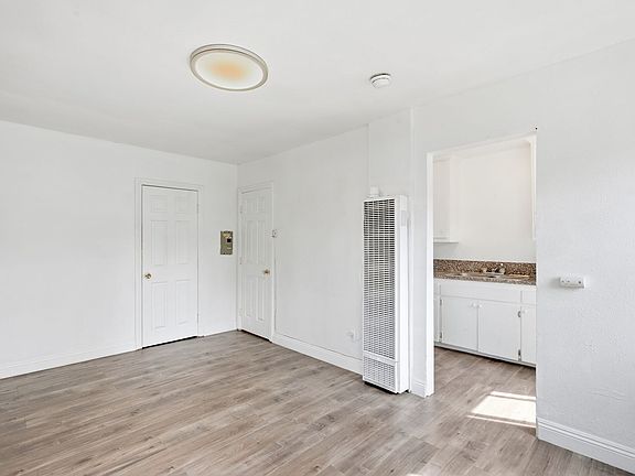 3rd image of 11901 S San Pedro St #20