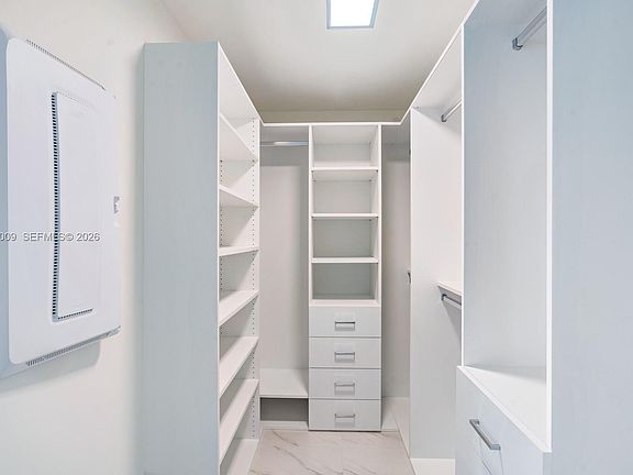 4th image of 2000 Metropica Way #1207