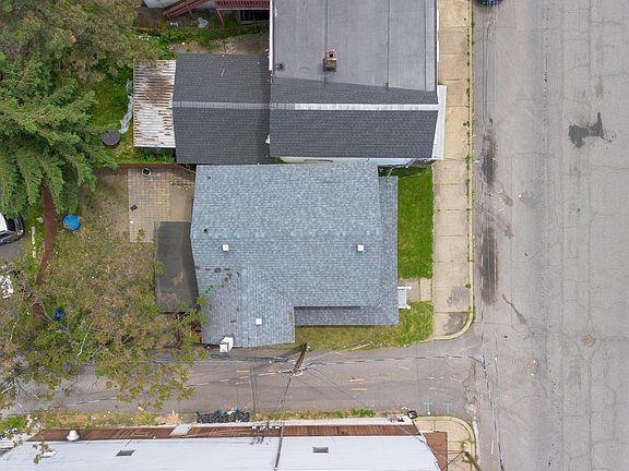 3rd image of 1020 Jackson St