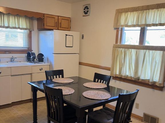 4th image of 634 E 38th St