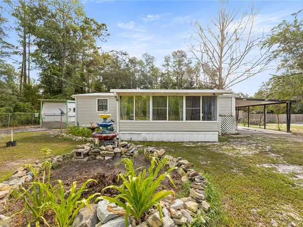 5627 SE 223rd St, Hawthorne, FL 32640