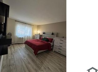 200 Woodmont Ave APT 123, Bridgeport, CT 06606