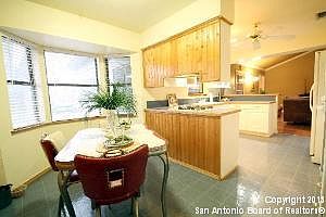 5th image of 426 W Tanglewood Dr