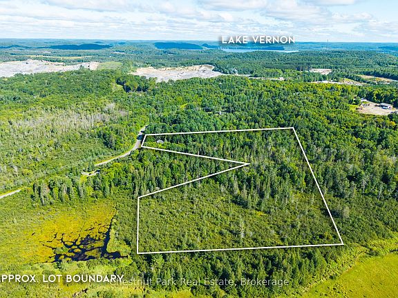 2nd image of 521 Old Muskoka Rd