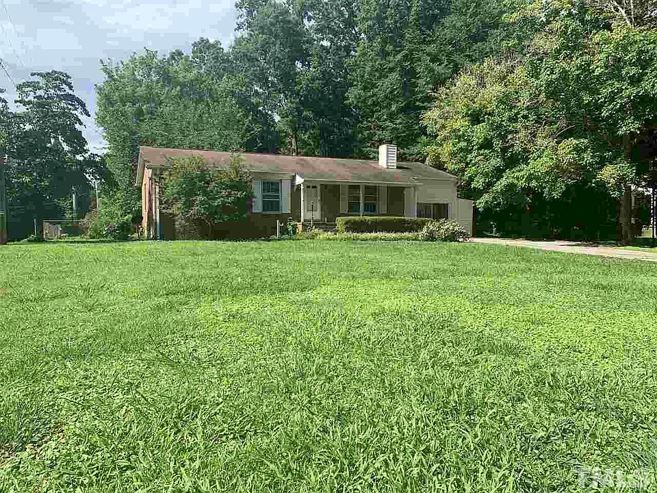 1st image of 800 Oakdale Dr