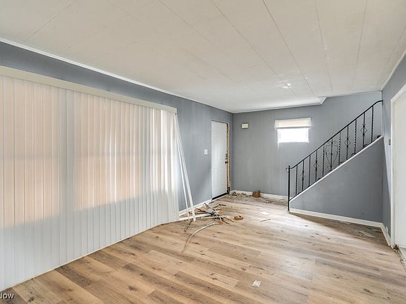 4th image of 13321 Caine Ave