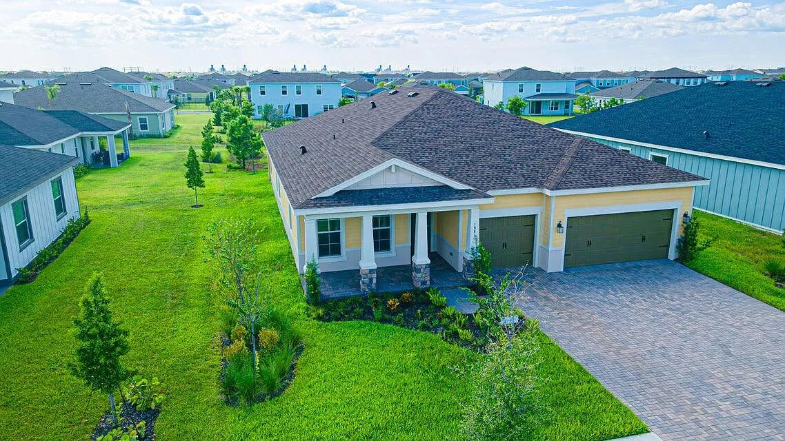 4 bed, 3.0 bath, 2761 sqft, $4,500 — Photo 3