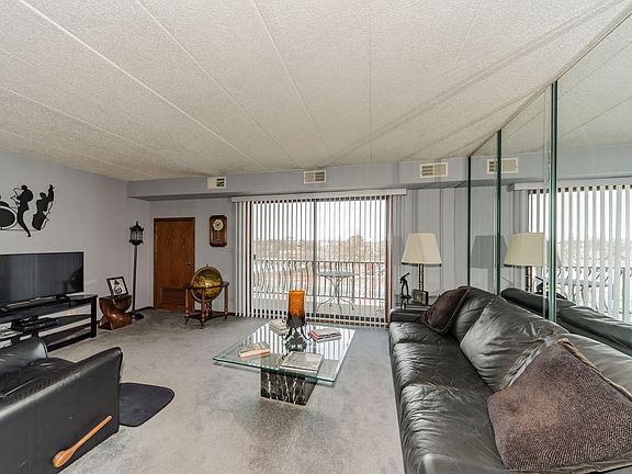 2nd image of 5411 W Lawrence Ave APT 3B