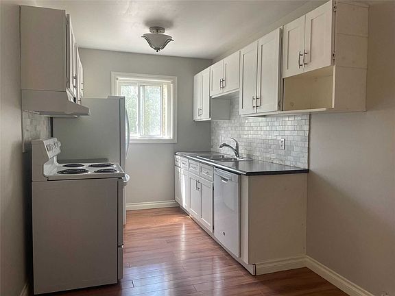 5th image of 2 Cedar Dr #4