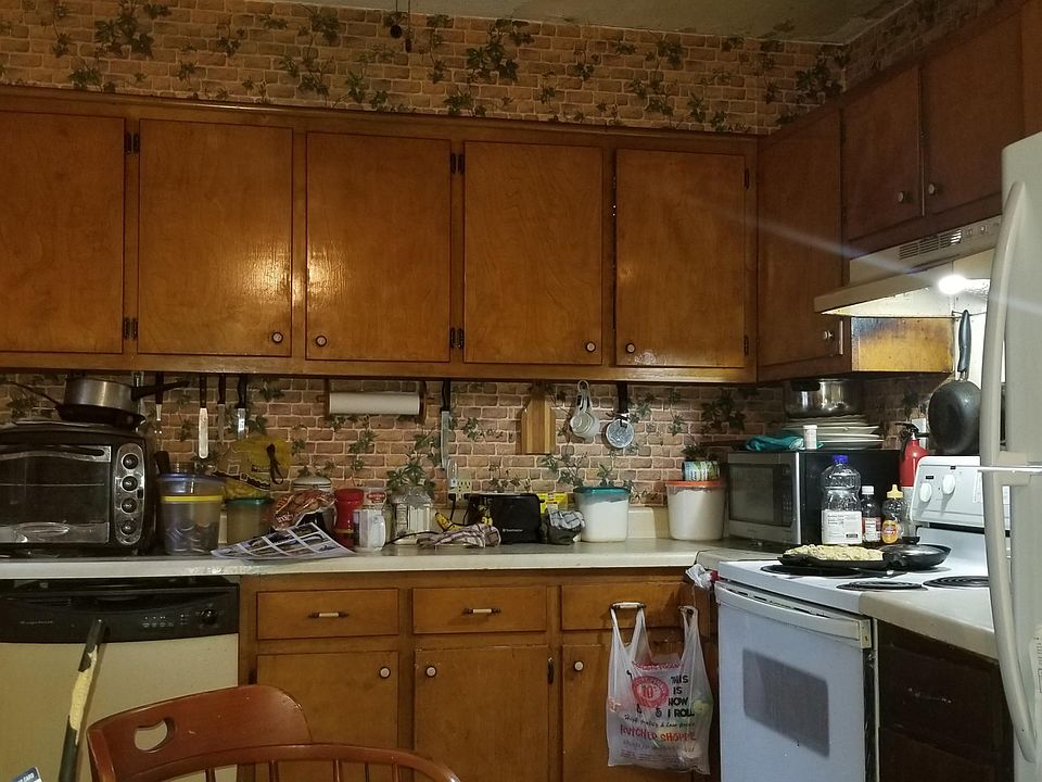 2nd image of 7565 Nail Rd