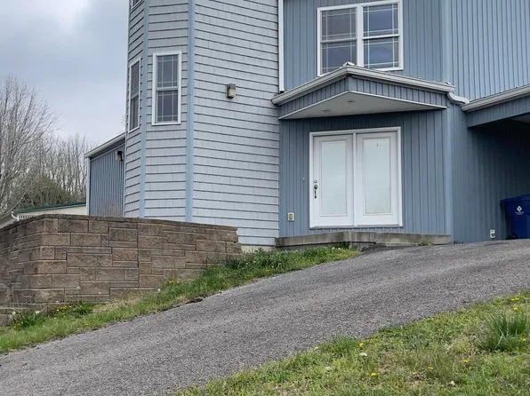 1092 Stray Winds Mtn, Campbellsville, KY 42718