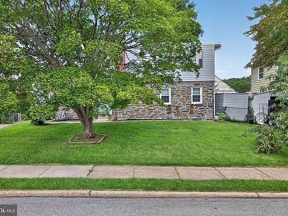 2nd image of 745 Laurel Ave