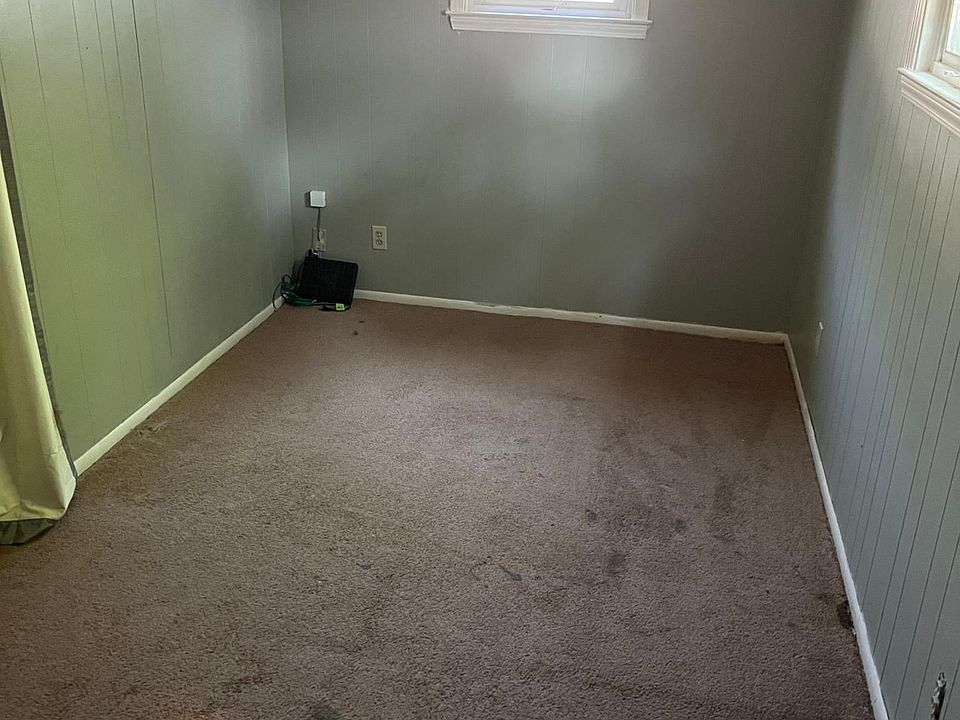 1st image of 36 Willow Dr