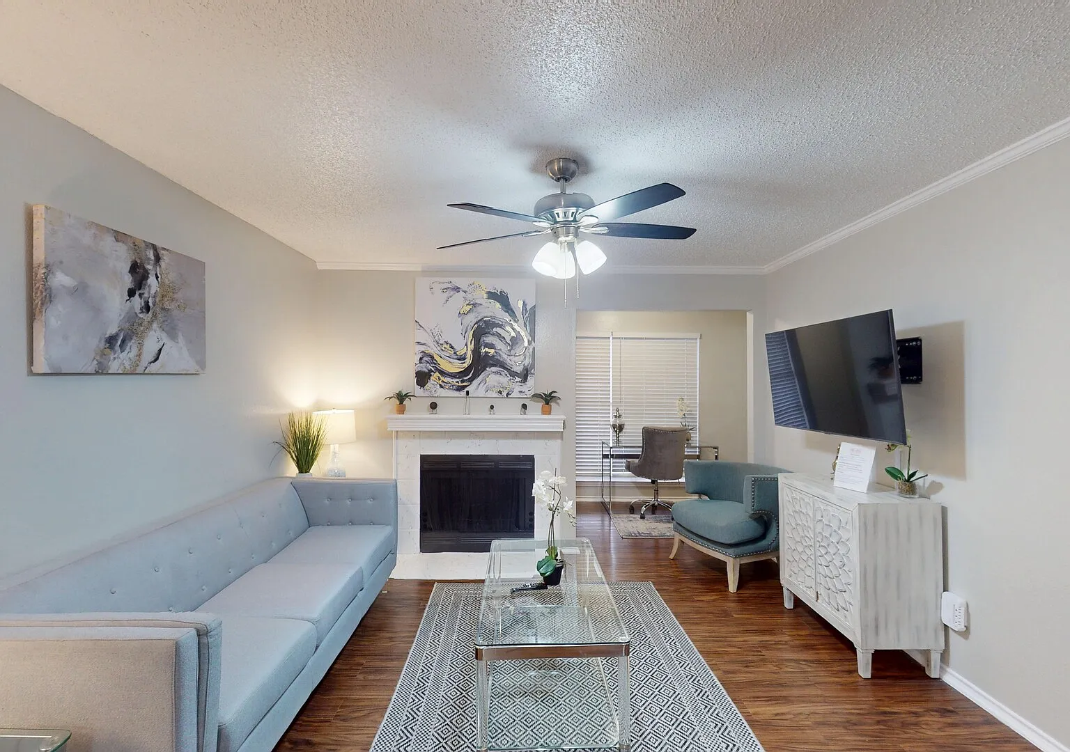 I241 World Cup Stay - 18 min to AT&T - Sleeps 4 - Public Transit — Photo 3