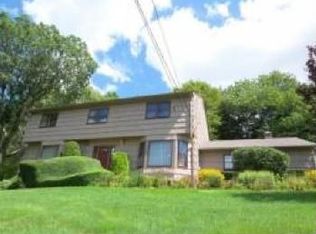 44 Leslie Dr, West Milford, NJ 07480